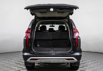 Подержанный автомобиль Mitsubishi Montero Sport 2022 года (21 фото)