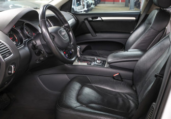 Подержанный автомобиль Audi Q7 2014 года (16 фото)