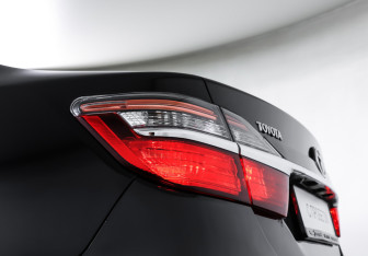 Подержанный автомобиль Toyota Camry Sedan 2012 года (23 фото)