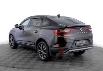 Подержанный автомобиль Renault Arkana 2019 года (7 фото)