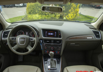 Подержанный автомобиль Audi Q5 2012 года (12 фото)