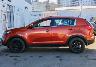Подержанный автомобиль Kia Sportage 2011 года (8 фото)