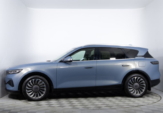 Подержанный автомобиль Voyah Free 2023 года (8 фото)