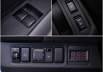 Подержанный автомобиль Nissan Micra Hatchback 2004 года (16 фото)