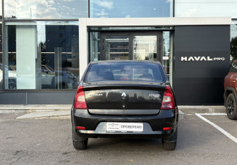 Подержанный автомобиль Renault Logan Sedan 2010 года (6 фото)