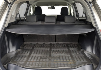 Подержанный автомобиль Toyota RAV4 2014 года (10 фото)