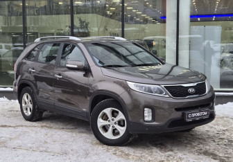 Подержанный автомобиль Kia Sorento 2018 года (3 фото)