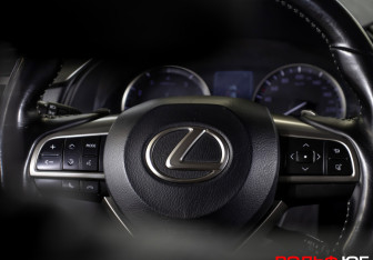 Подержанный автомобиль Lexus RX 2019 года (11 фото)