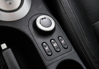 Подержанный автомобиль Nissan Qashqai 2008 года (9 фото)
