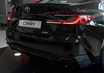 Новый Toyota Camry Sedan 2025 (7 фото)