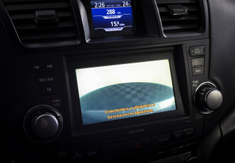 Подержанный автомобиль Toyota Highlander 2011 года (20 фото)