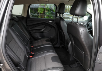 Подержанный автомобиль Ford Kuga 2015 года (11 фото)