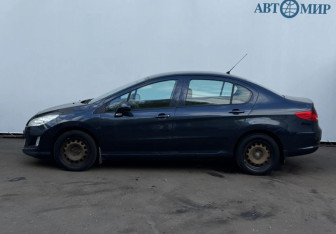 Подержанный автомобиль Peugeot 408 2014 года (8 фото)
