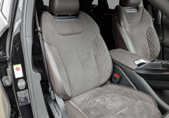 Подержанный автомобиль Wey Coffee 01 2023 года (24 фото)