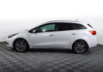 Подержанный автомобиль Kia Ceed Wagon 2015 года (8 фото)