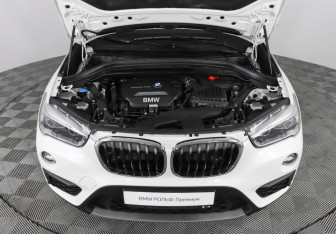 Подержанный автомобиль BMW X1 2019 года (10 фото)