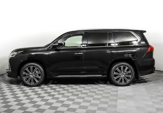 Подержанный автомобиль Lexus LX 2021 года (7 фото)