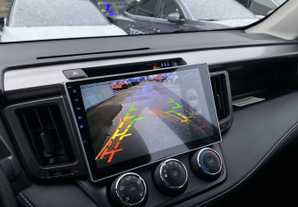 Подержанный автомобиль Toyota RAV4 2016 года (16 фото)