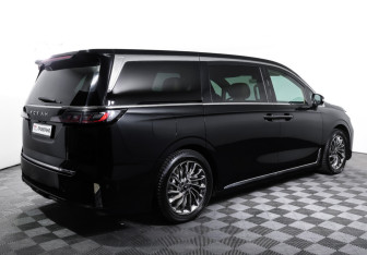 Подержанный автомобиль Voyah Dream 2023 года (5 фото)