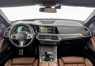 Подержанный автомобиль BMW X5 2021 года (14 фото)
