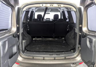 Подержанный автомобиль LADA (ВАЗ) Largus Wagon 2025 года (10 фото)