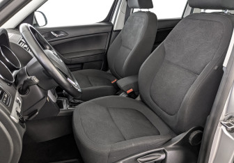 Подержанный автомобиль Skoda Yeti 2014 года (20 фото)