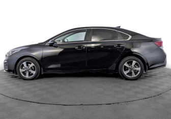 Подержанный автомобиль Kia Cerato Sedan 2021 года (8 фото)