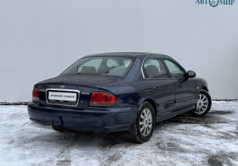 Подержанный автомобиль Hyundai Sonata 2007 года (5 фото)