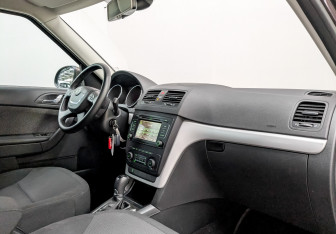Подержанный автомобиль Skoda Yeti 2014 года (11 фото)
