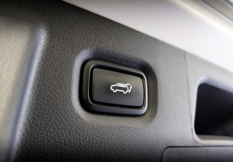 Подержанный автомобиль Hyundai Santa Fe 2022 года (26 фото)