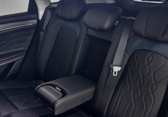 Подержанный автомобиль Voyah Free 2023 года (17 фото)