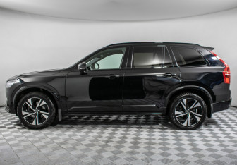 Подержанный автомобиль Volvo XC90 2021 года (8 фото)