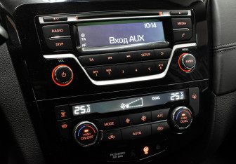 Подержанный автомобиль Nissan Qashqai 2020 года (15 фото)