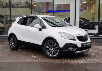Подержанный автомобиль Opel Mokka 2014 года (3 фото)