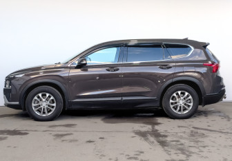 Подержанный автомобиль Hyundai Santa Fe 2021 года (8 фото)