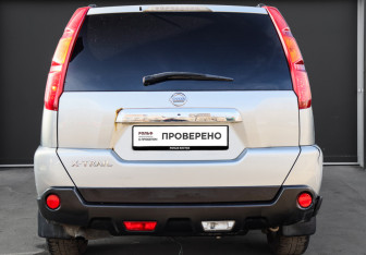 Подержанный автомобиль Nissan X-Trail 2007 года (5 фото)