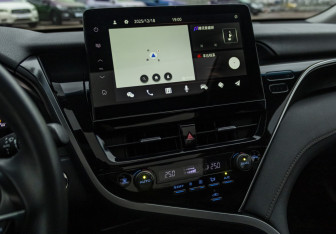 Подержанный автомобиль Toyota Camry Sedan 2023 года (17 фото)