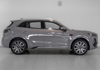 Новый Hongqi HS5 2025 (4 фото)