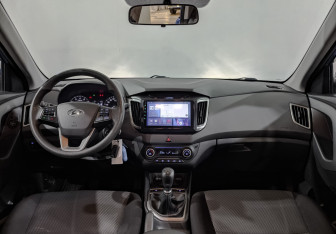 Подержанный автомобиль Hyundai Creta 2017 года (14 фото)