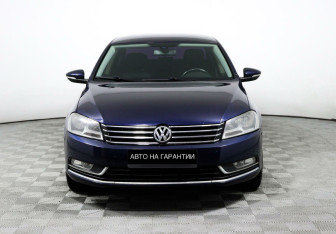 Подержанный автомобиль Volkswagen Passat Sedan 2011 года (2 фото)