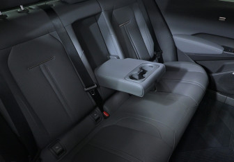 Подержанный автомобиль Zeekr X 2023 года (12 фото)