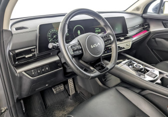 Подержанный автомобиль Kia Sportage 2023 года (16 фото)