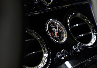 Подержанный автомобиль Bentley Continental GT Coupe 2021 года (19 фото)