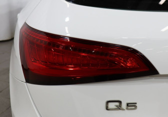 Подержанный автомобиль Audi Q5 2013 года (23 фото)