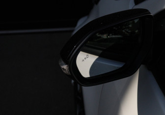 Подержанный автомобиль Toyota Yaris Hatchback 2022 года (10 фото)