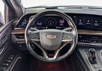 Подержанный автомобиль Cadillac Escalade Suv 2023 года (25 фото)