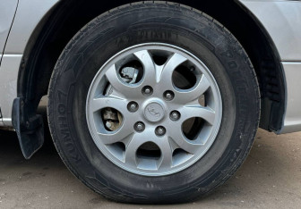 Подержанный автомобиль Hyundai Grand Starex 2010 года (14 фото)