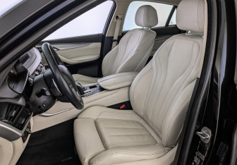 Подержанный автомобиль BMW X6 2015 года (20 фото)