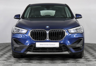 Подержанный автомобиль BMW X1 2021 года (3 фото)
