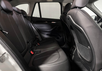 Подержанный автомобиль BMW X1 2019 года (14 фото)